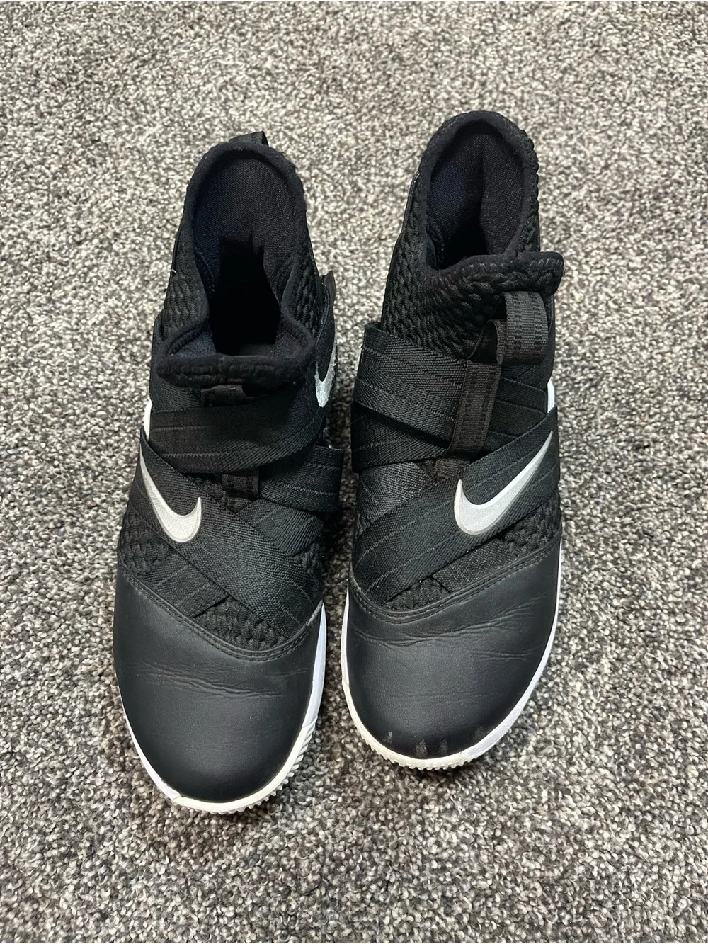 Nike Kids/Womens Black and White Velcro Slip-On Basketball Shoes